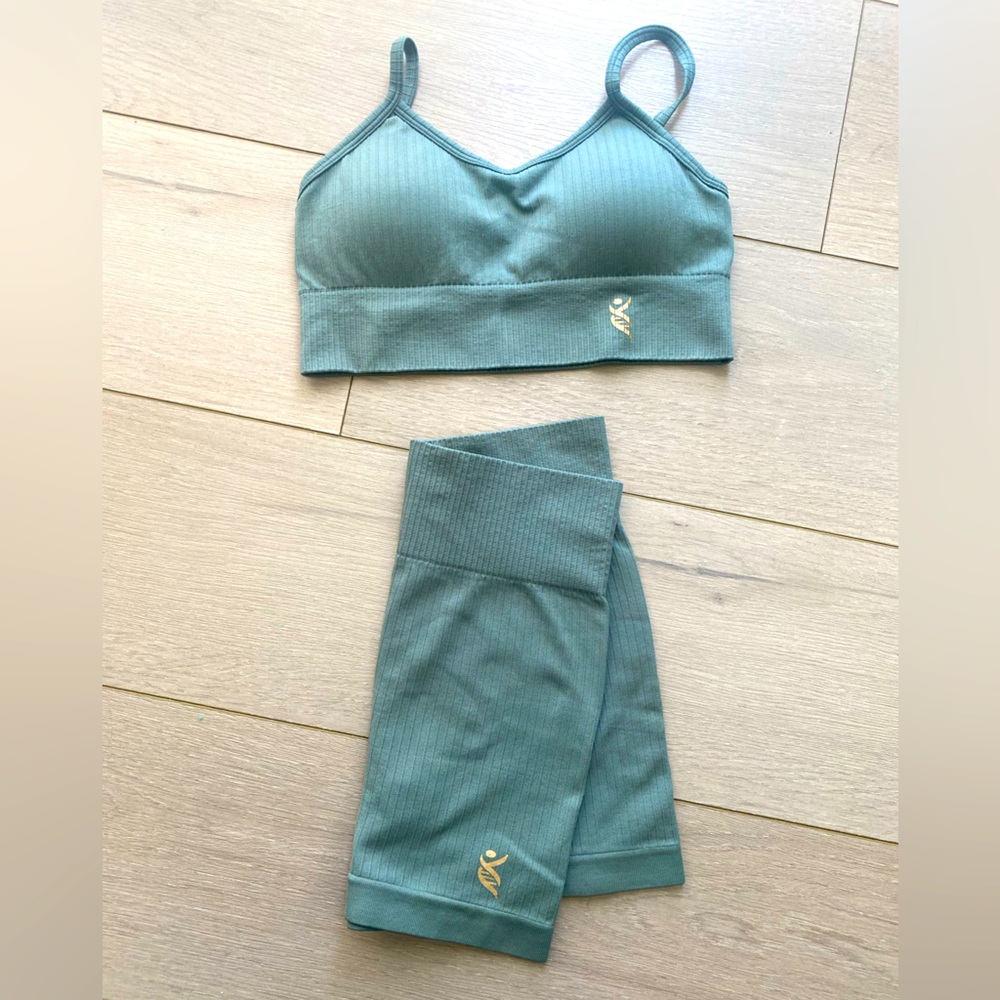 Solid Wideband Waist Sports Set, Gym Set, Yoga Set, High Waisted Short Set (S)
